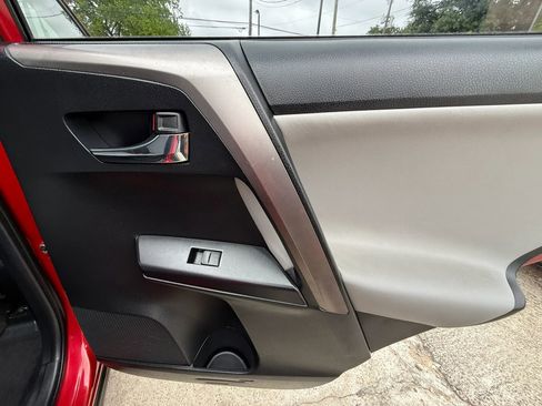 Used 2017 Toyota RAV4 XLE FWD image 23