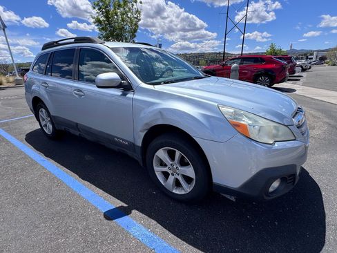 Used 2014 Subaru Outback 2.5i Premium image 7