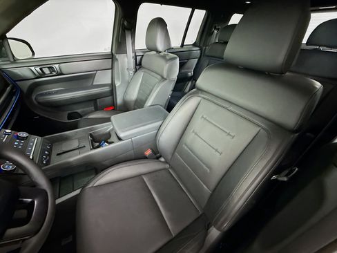 Used 2024 Hyundai Santa Fe Calligraphy image 26