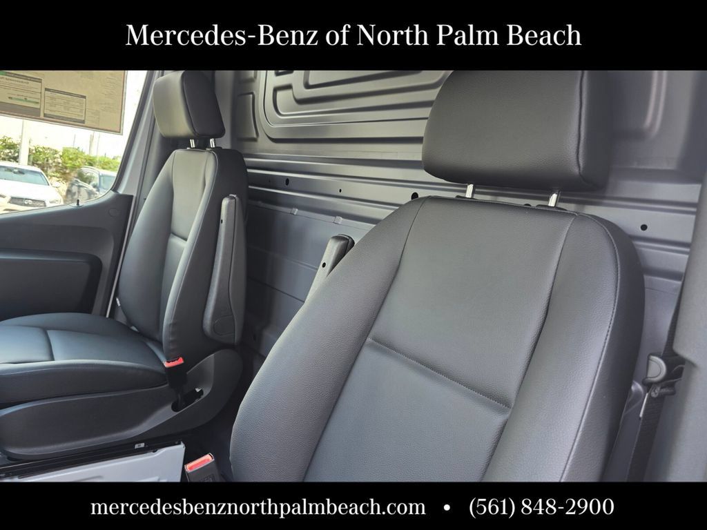 New 2025 Mercedes-Benz Sprinter 2500 image 10