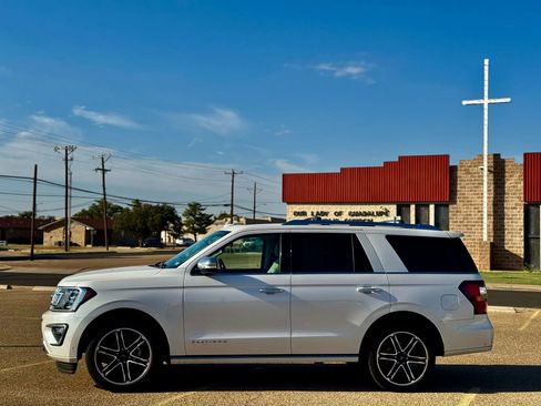 Used 2018 Ford Expedition Platinum image 8