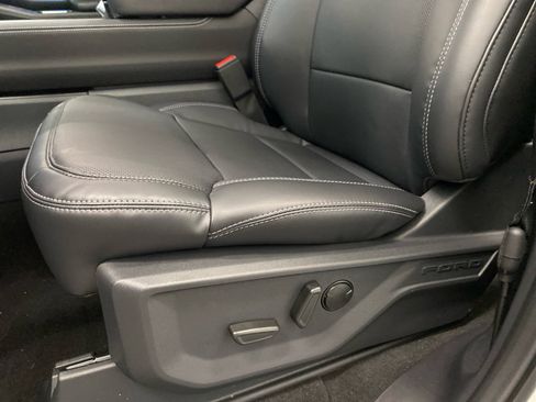 New 2026 Ford Expedition Platinum image 27