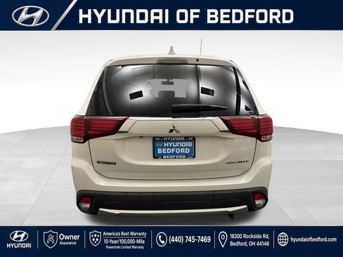 Used 2017 Mitsubishi Outlander ES AWD/4WD image 8