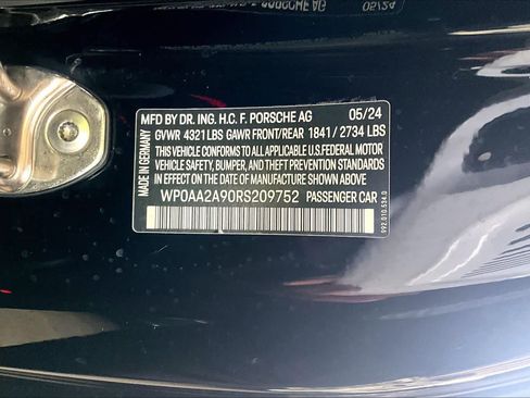 Used 2024 Porsche 911 Carrera RWD image 32