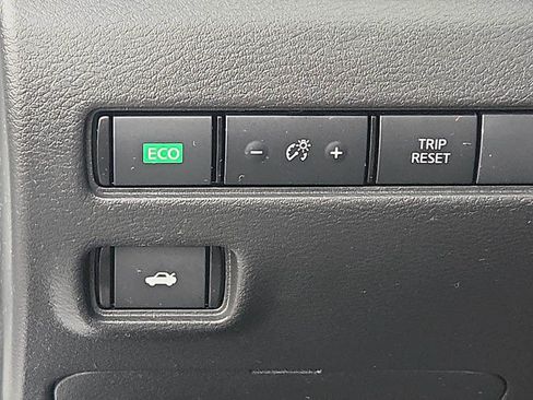 Certified 2023 Nissan Sentra SR w/ SR Premium Package FWD image 25