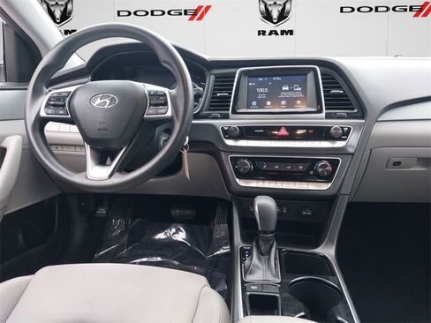 Used 2019 Hyundai Sonata SE image 11