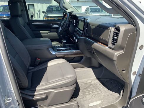 Used 2024 GMC Sierra 1500 Elevation w/ Elevation Premium Package image 35