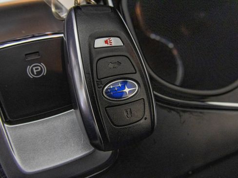 Used 2022 Subaru Ascent Limited w/ Technology Package image 30