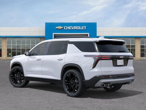 New 2027 Chevrolet Traverse LT w/ Driver Confidence Package FWD image 3