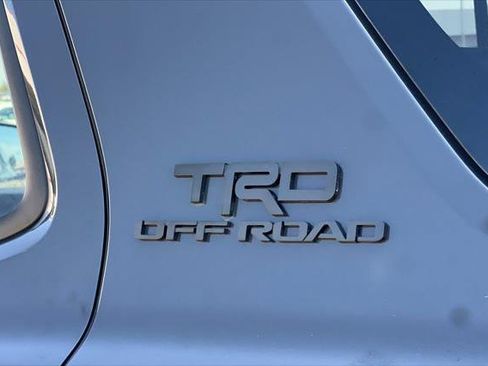 Certified 2025 Toyota 4Runner TRD Off-Road Premium AWD/4WD image 33