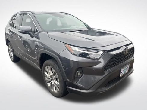 Used 2025 Toyota RAV4 XLE Premium image 1