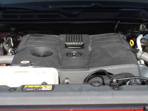 Used 2022 Toyota Tundra Limited w/ TRD Off-Road Package image 28