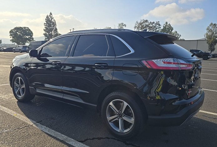 Used 2024 Ford Edge SEL w/ Convenience Package AWD/4WD image 3