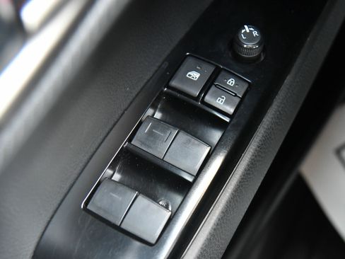 Used 2025 Toyota Camry SE w/ Convenience Package FWD image 36