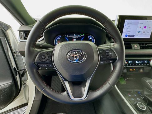 Used 2023 Toyota RAV4 SE w/ Weather & Moonroof Package AWD/4WD image 10