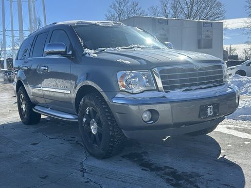 Used 2008 Chrysler Aspen Limited image 4