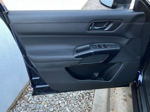 New 2026 Nissan Pathfinder SV image 11