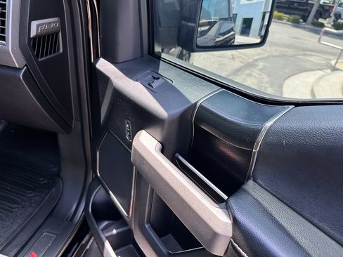 Used 2018 Ford F150 Raptor w/ Equipment Group 802A Luxury AWD/4WD image 18
