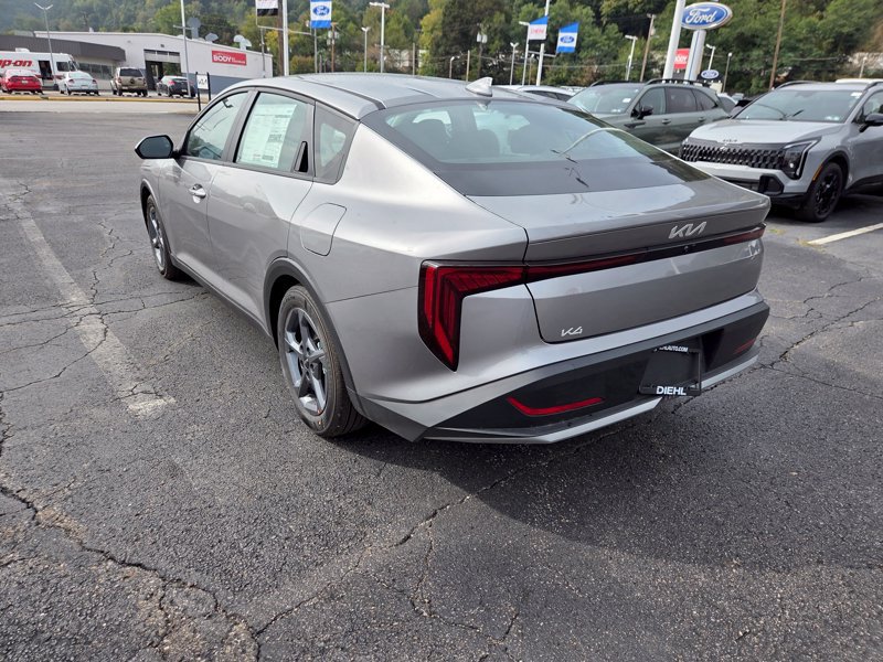 New 2026 Kia K4 FWD image 5