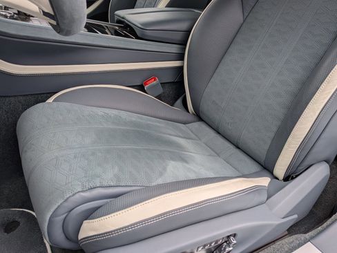 Certified 2025 Bentley Continental GT Speed image 8