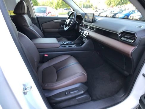 Used 2023 Honda Pilot Elite image 13