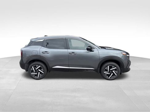 New 2026 Nissan Kicks SV w/ Illumination Package FWD image 5