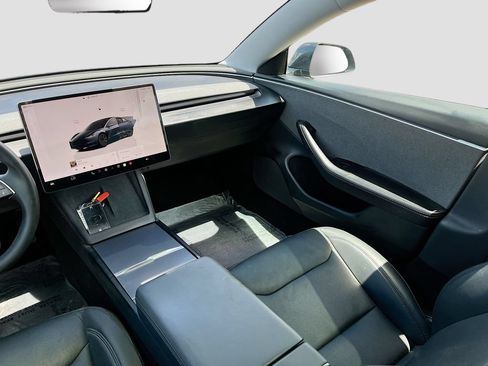 Used 2025 Tesla Model 3 Long Range RWD image 23