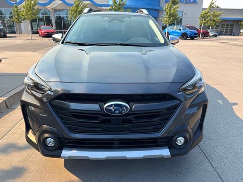 Used 2024 Subaru Outback Touring XT AWD/4WD image 2