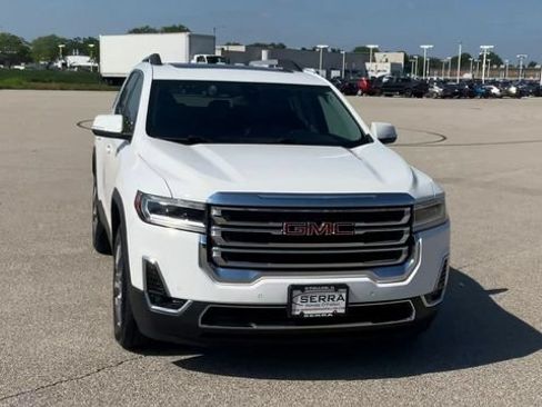 Used 2021 GMC Acadia SLT FWD image 3