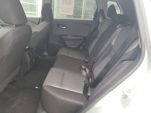 Used 2023 Nissan Rogue SV image 13