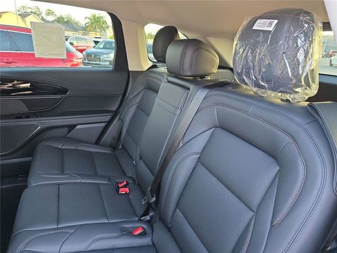 New 2026 Lincoln Nautilus Premier AWD/4WD image 11