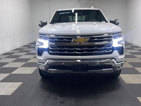 Used 2025 Chevrolet Silverado 1500 LTZ AWD/4WD image 24