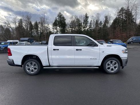 New 2026 RAM 1500 Big Horn AWD/4WD image 6