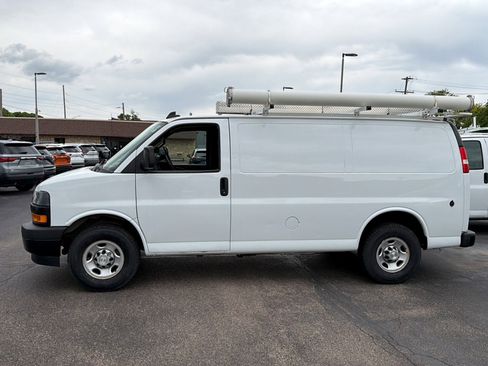 Used 2021 Chevrolet Express 2500 w/ Driver Convenience Package RWD image 4