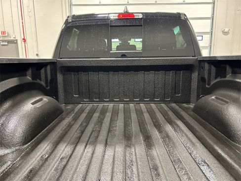 Certified 2022 RAM 1500 Big Horn w/ Built-to-serve Edition image 34