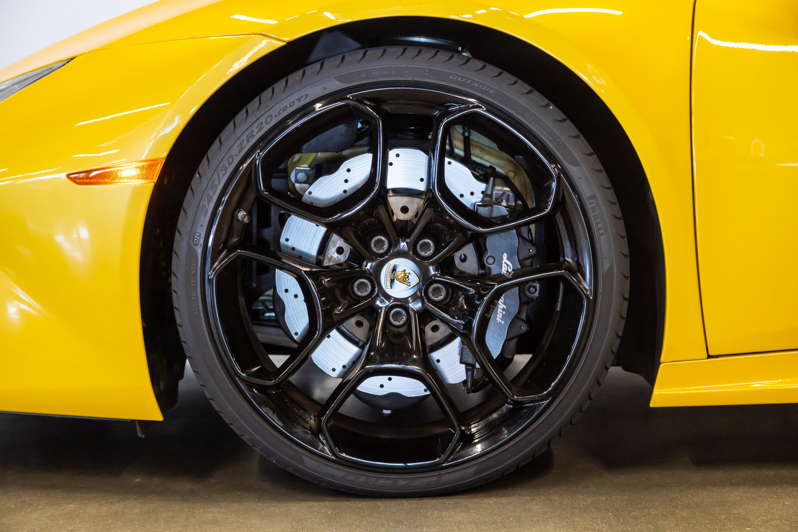Used 2018 Lamborghini Huracan LP 580-2 RWD image 21