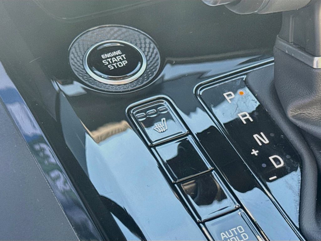 Certified 2025 Kia Niro EX FWD image 23