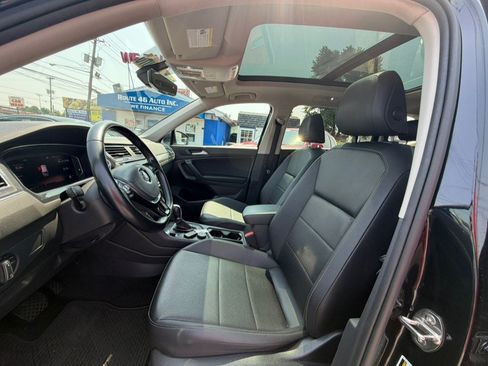 Used 2019 Volkswagen Tiguan SEL AWD/4WD image 8
