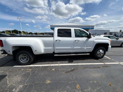 Used 2016 GMC Sierra 3500 Denali w/ Duramax Plus Package AWD/4WD image 11