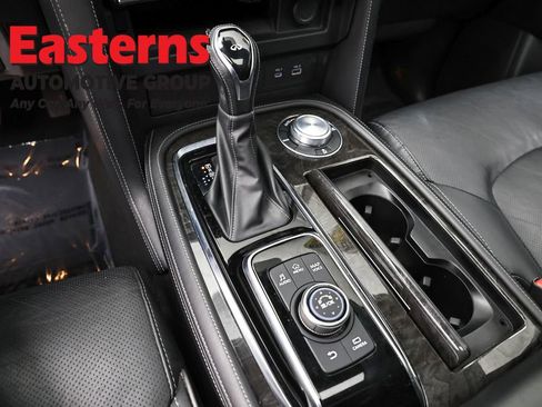 Used 2024 INFINITI QX80 Luxe AWD/4WD image 13