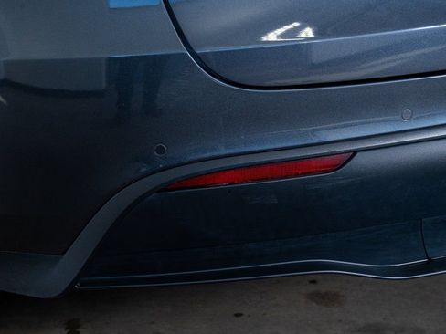 Used 2022 Tesla Model Y Long Range image 24