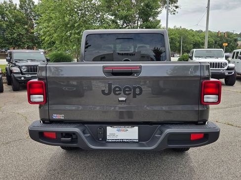 New 2026 Jeep Gladiator Sport AWD/4WD image 4