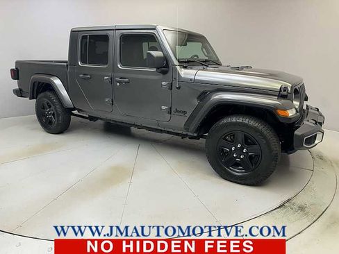 Used 2021 Jeep Gladiator Sport image 7