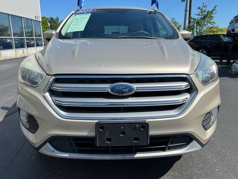 Used 2017 Ford Escape SE FWD image 9