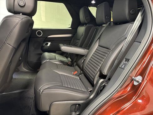 New 2026 Land Rover Discovery Limited Edition image 29