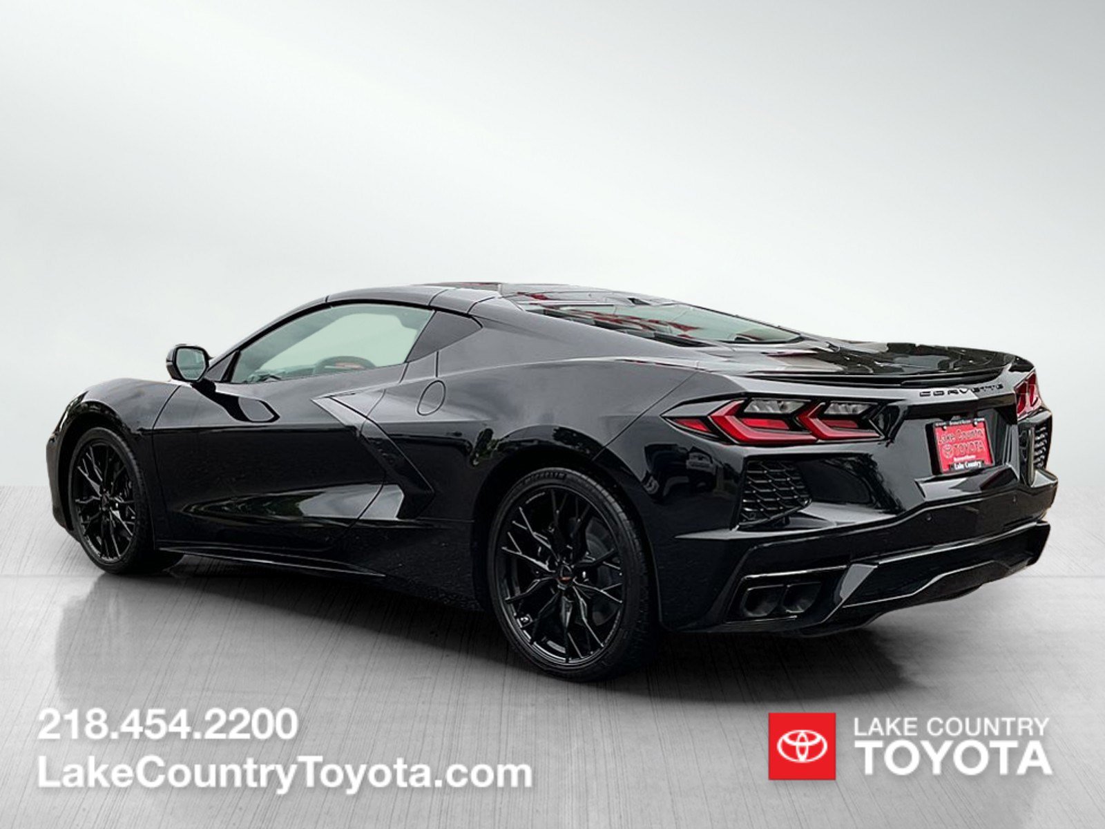Used 2026 Chevrolet Corvette Stingray Coupe w/ 1LT RWD image 2