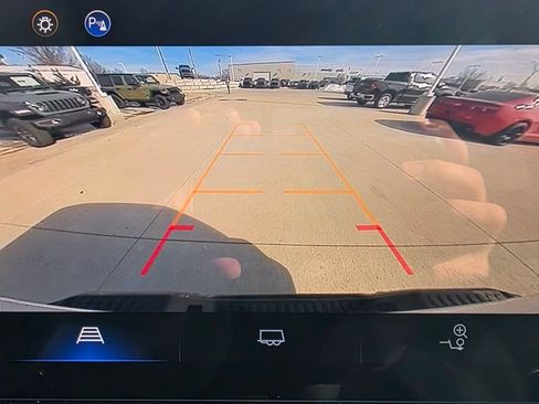 Used 2025 Chevrolet Colorado Trail Boss image 30