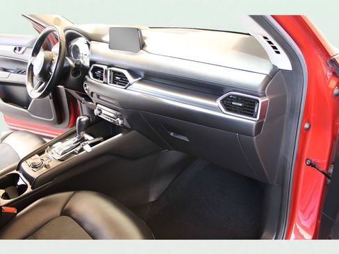 Used 2020 MAZDA CX-5 Touring image 18