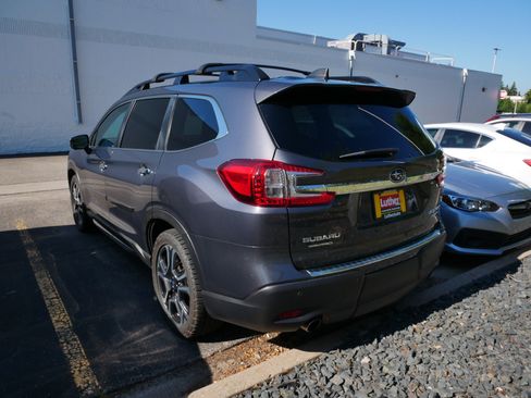 Used 2023 Subaru Ascent Touring AWD/4WD image 4
