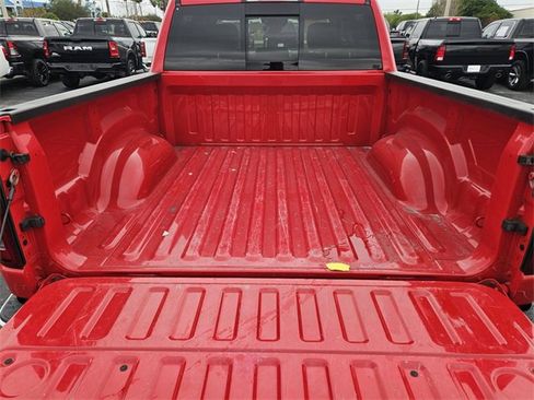 Used 2022 RAM 1500 Laramie AWD/4WD image 10